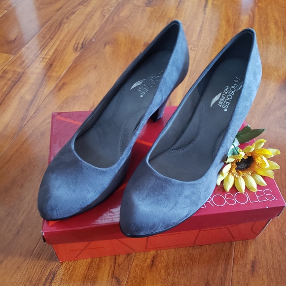 Ladies Grey Aerosoles Career Memory Foam Pumps - Picture 4 of 12